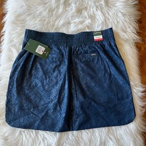 New with tags size medium orvis workout skirt